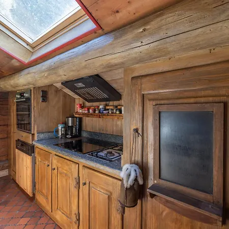 Chalet Authentique Luxe Piscine