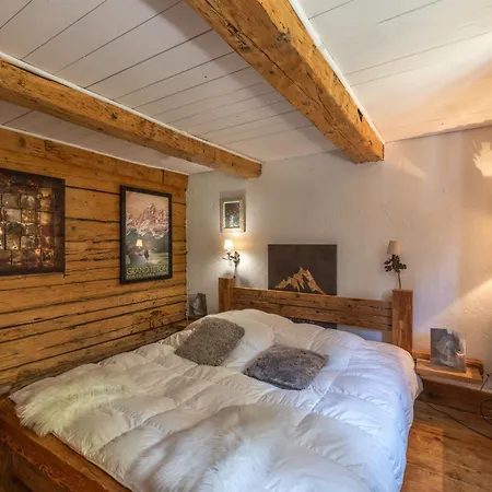 Chalet Chalet authentique luxe piscine *