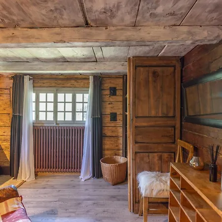 Chalet Chalet authentique luxe piscine